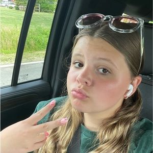 Meet your Posher, Miranda